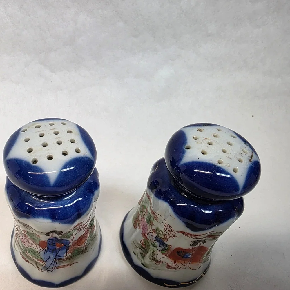 Salt and Pepper Shakers Cobalt Blue Geisha Hand Painted Vintage Porcelain, Japan